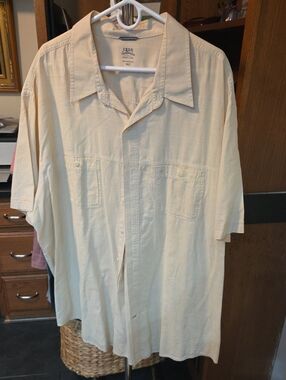 Izod Men's Cream Short-Sleeve Shirt Jacket - Lightweight Camp Collar